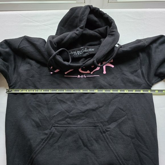 Anime Black Graphic Junji Ito Collection with Anime Design Crunchyroll S - Picture 4 of 6